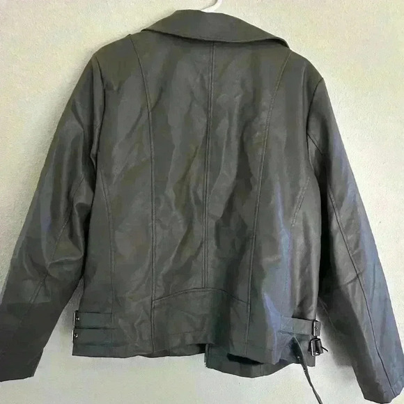 Sebby collection faux leather jacket lined. Size 1X - Picture 5 of 9